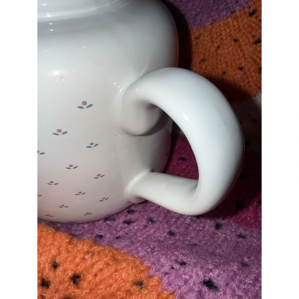 le Chat by Vermillion Tea Pot-No Chips/Cracks w Lid-Cat Design w Flowers Vintage